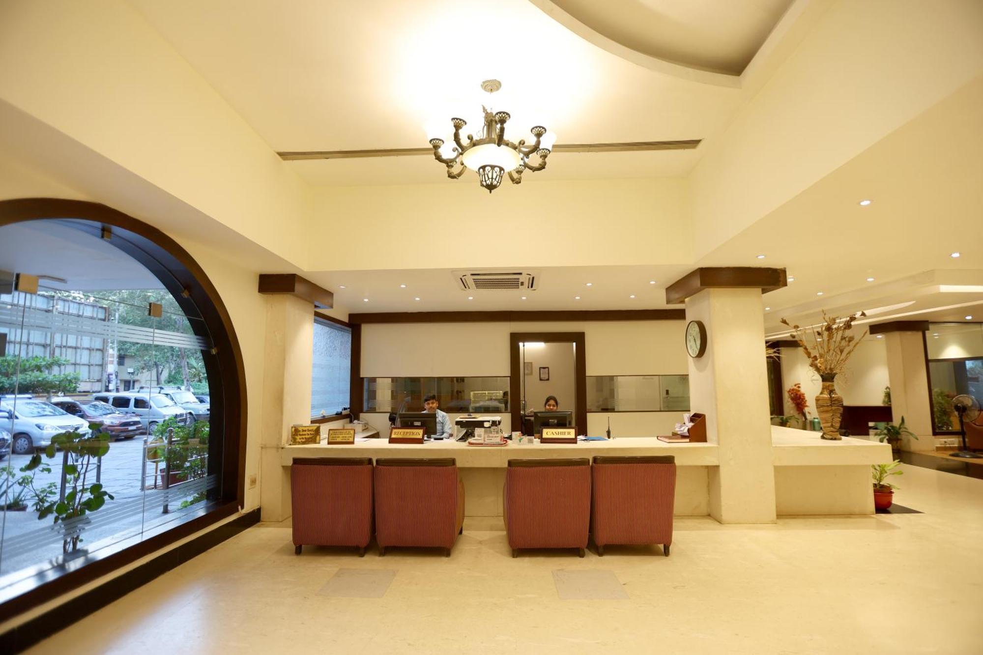 Breeze Residency Hotel Tiruchirappalli Eksteriør billede